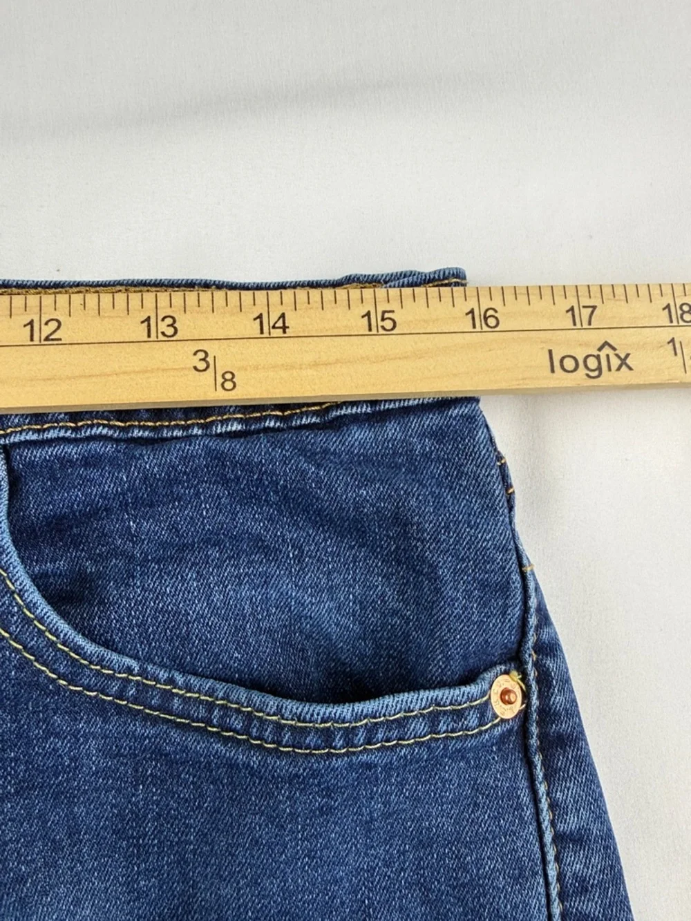 Levi’s 501 Straight Jeans Men’s 33x29 Classic Button Fly
